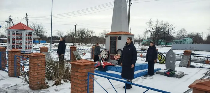 возл2